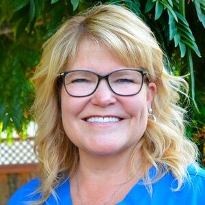 Meet your Posher, Carie